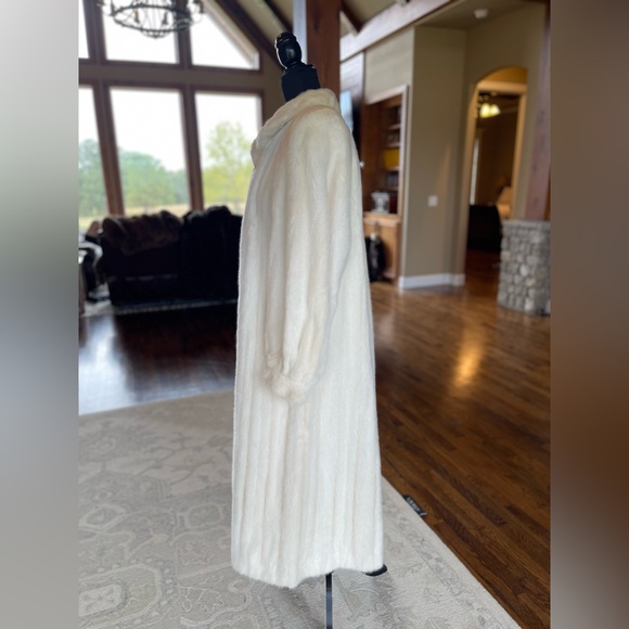 SOLD - Picture 11 of 16